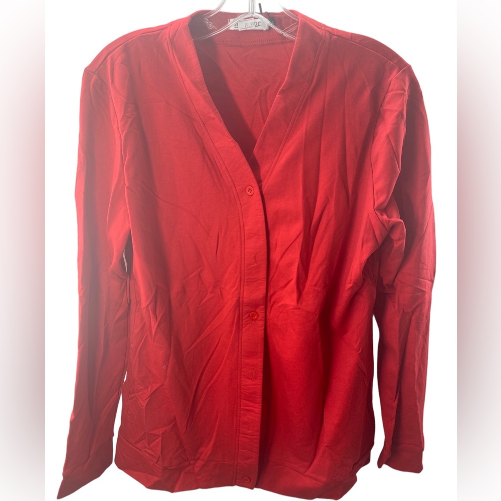 Women’s v-neck button down long sleeve classic knit